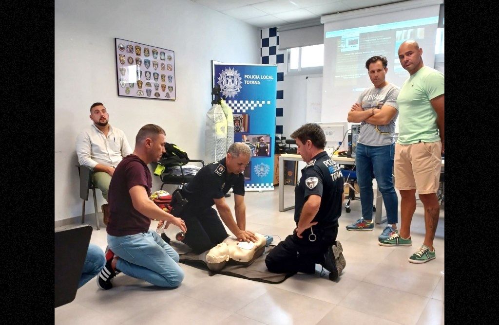 La Policía Local de Totana se forma para salvar vidas